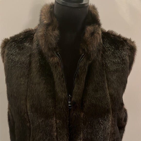 Gorgeous Brown Faux Fur Reversible Vest - Picture 2 of 12